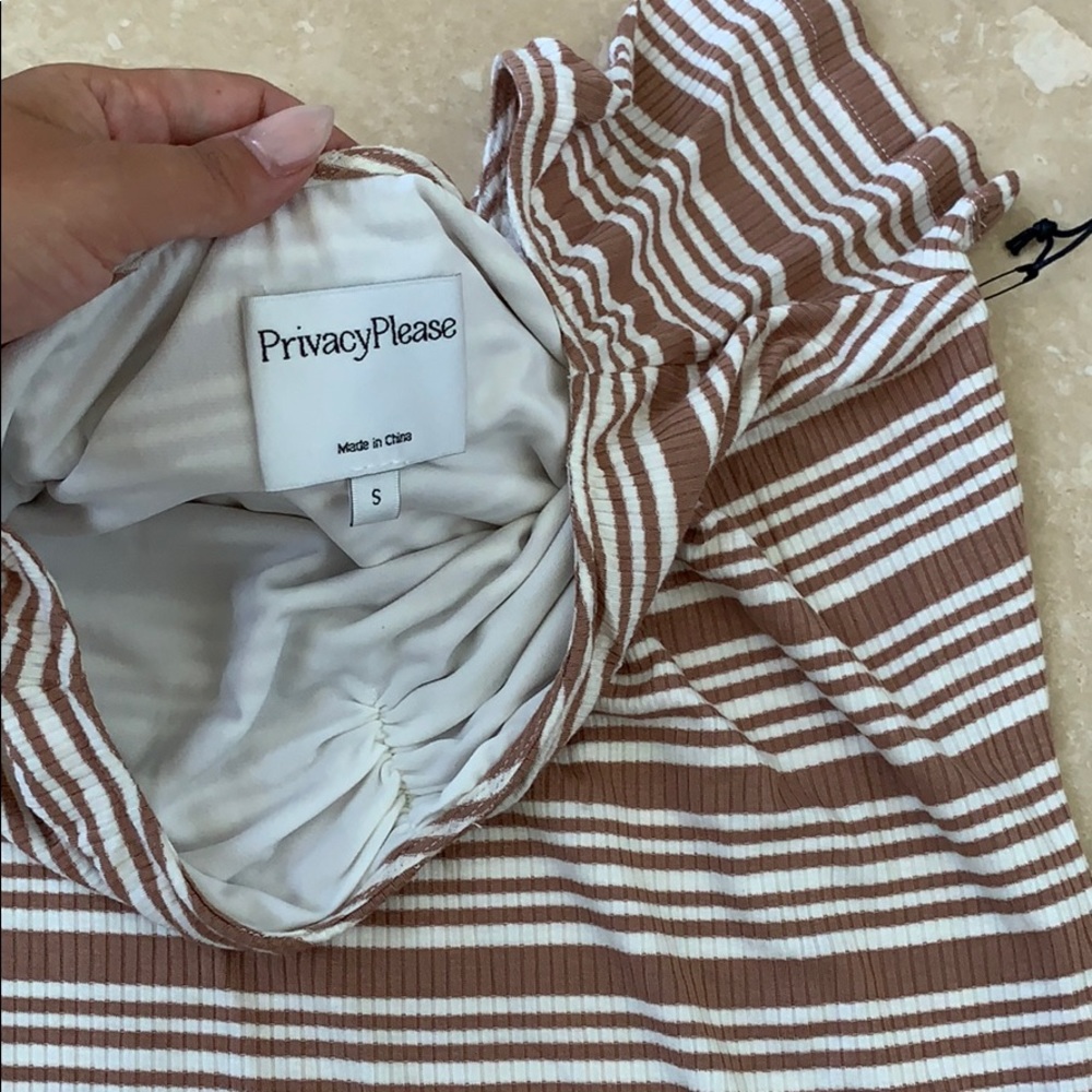 Dress - Picture 3 of 3